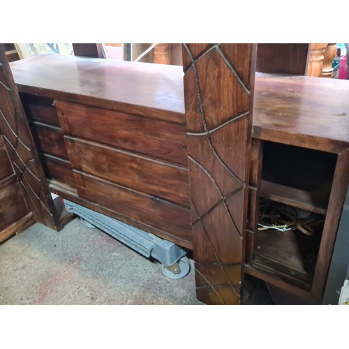 498 - Super star lot : A fabulous 3 piece home bar. With 2 hardwood bar counters to make an L shape and a ... 