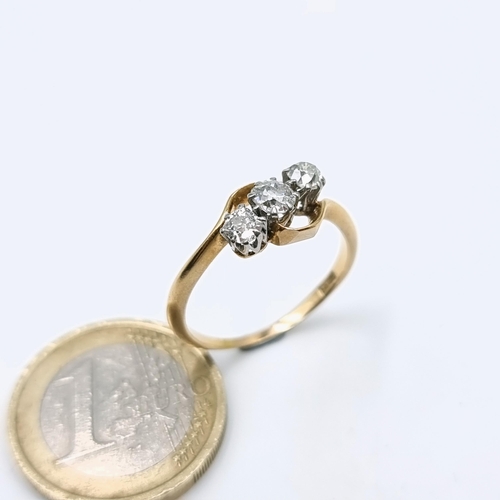 508 - Super Star Lot : An outstanding three stone diamond ring. Estimate combined weight of diamonds is 1 ... 