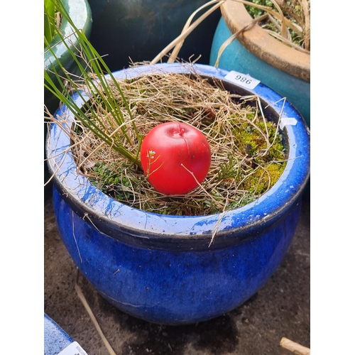 986 - A neatly sized vibrant cobalt glazed planter. Perfect for indoor or outdoor use.