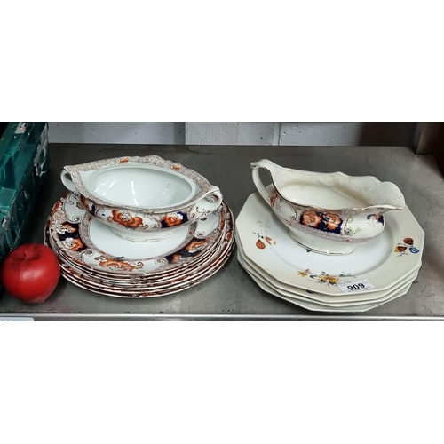 909 - A lot of 13 pieces of Davenport and Limoges including gravy boat, sauce dish, and plates.