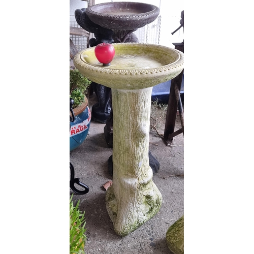 938 - A nice looking cream bird bath, ready to go for the spring.