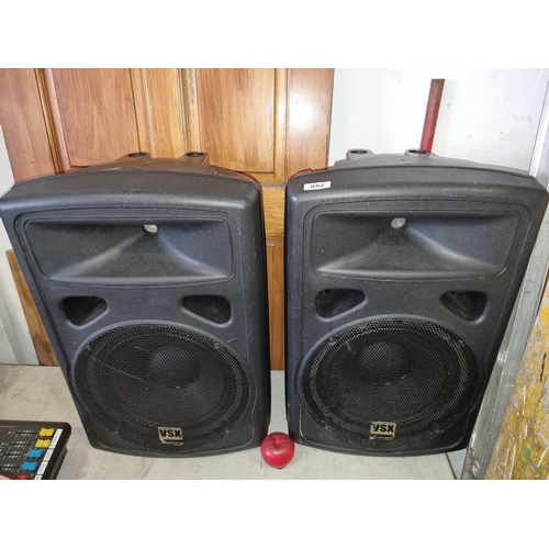 952 - A good pair of  JSK audio speakers, designed for impactful sound and enduring performance. Model num... 