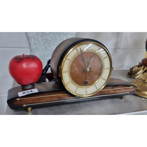 814 - A fabulous vintage Hermle mantel clock comes with original winding key.