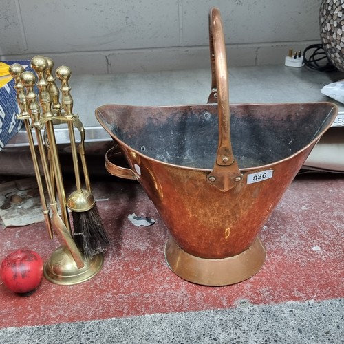 836 - A wonderful antique copper coal skuttle with a heavy lovely quality brass fire companion set.