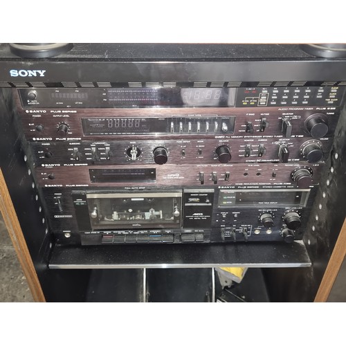 637 - A super retro Sony Plus Series stereo system with turntable, program timer, stereo tuner, preamplifi... 