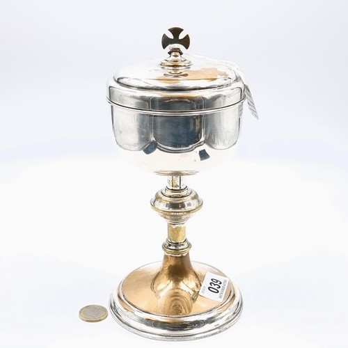 991 - Star Lot : A fabulous antique ciborium holds altar breads With solid silver bowl. London hallmarks f... 