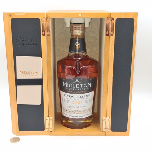 3 - Star Lot : A bottle of Very Rare Midleton vintage release 2021. Serial no. 17766.  Bottle sealed in ... 