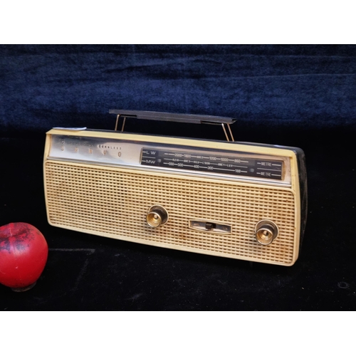 177 - A vintage SANYO 6 cordless transistor super set. radio  Model 6L-O8. Great look mid century look to ... 