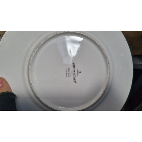 987 - Star Lot: A lot of brand new Villeroy & Boch  commercial table ware. in the 'Twist White' pattern. I... 