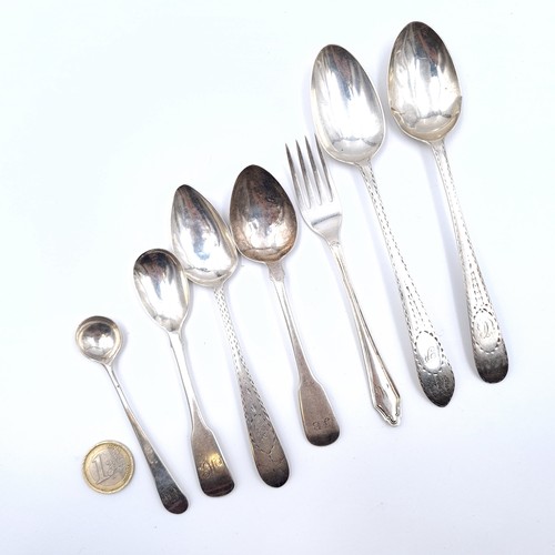 917 - A selection of silver spoons from the early 1800s featuring a variety of Irish, Georgian and Victori... 