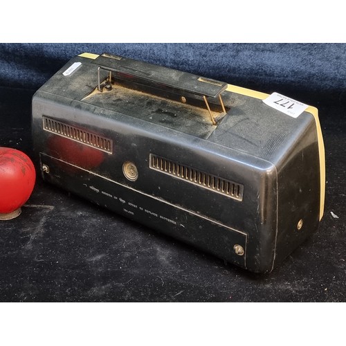 177 - A vintage SANYO 6 cordless transistor super set. radio  Model 6L-O8. Great look mid century look to ... 