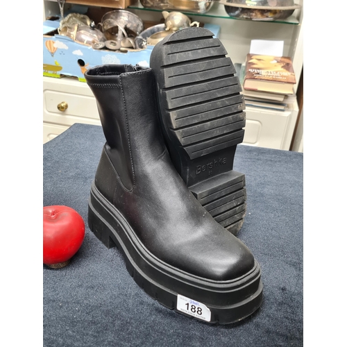 188 - A pair of cool Bershka platform black boots with a chunky sole. Size 38. In good order.