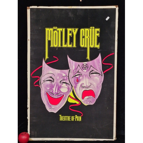 91 - Star Lot: A super cool large 1985 original Mötley Crüe, Theatre of Pain flocked velvet music poster ... 