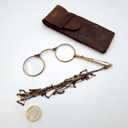 933 - A beautiful antique early 20th century 1/10 12ct rolled gold Lorgnette reading glasses with pretty M... 