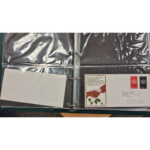 983 - A good album of Irish First Day Covers, Complete set from 1970 / 71/ 72. Includes Irish definitives,... 