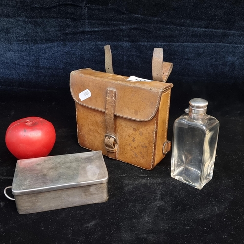 133 - A super Irish made antique Victorian leather sporting case. Contains a small glass flask with silver... 