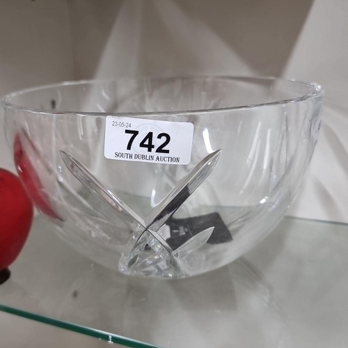 742 - A Waterford John Rocha clear crystal bowl with an etched cross design.