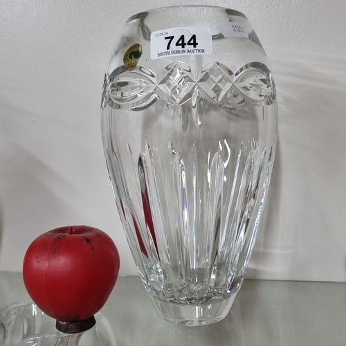 744 - A Waterford Crystal vase featuring intricate cut designs. Classic, elegant piece ideal for floral di... 