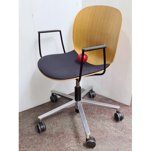 976 - Star Lot: The Swedish designed RBM Noor 6075 Meeting Chair is the ideal chair for people who work in... 