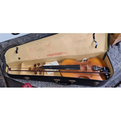 995 - A Swedish made Prim E (mi ) Precision-String violin in medium tone. In original carry case