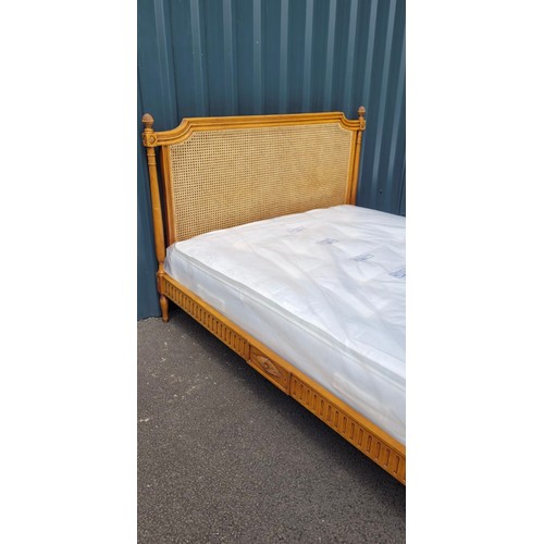 881 - Super Star Lot : A Stunning 5 feet wide bed and 6'6 long In rattan with lovey carving and a new deep... 