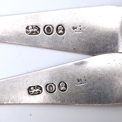 501 - Two sterling silver teaspoons hallmarked London - 1829. Set with attractive bright cut detailing. Le... 