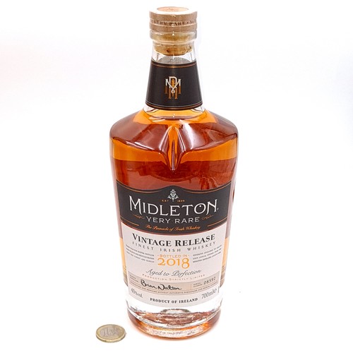 960 - Super Star Lot : A box of Midleton Very Rare Vintage release fine Irish whiskey. Dated 2018. Comes i... 