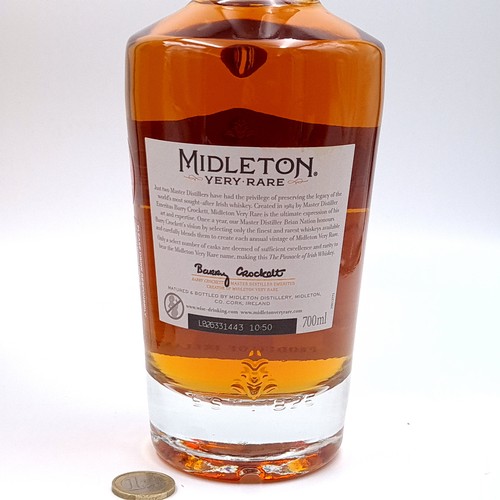 960 - Super Star Lot : A box of Midleton Very Rare Vintage release fine Irish whiskey. Dated 2018. Comes i... 