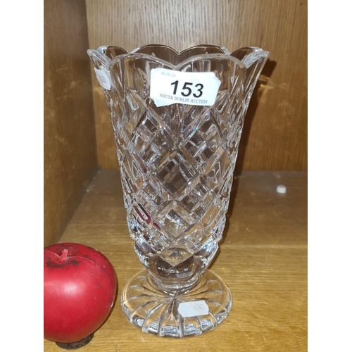 153 - A beautiful high quality Waterford Crystal pedestal vase in the Kinsale pattern in very good conditi... 