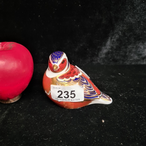 235 - A lovely Royal Crown Derby fine bone China paperweight in the form of a Chaffinch bird. A fab piece ... 