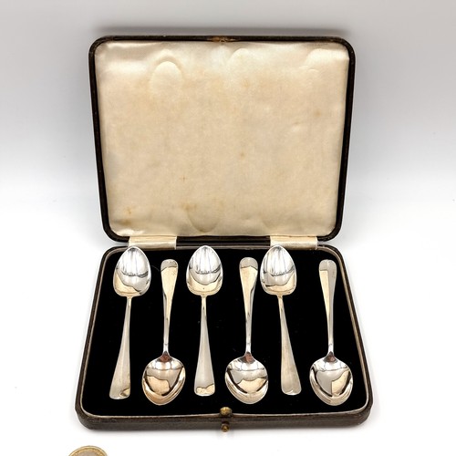 603 - A set of six sterling silver teaspoons hallmarked Birmingham - 1914. Total weight of spoons - 65 gra... 