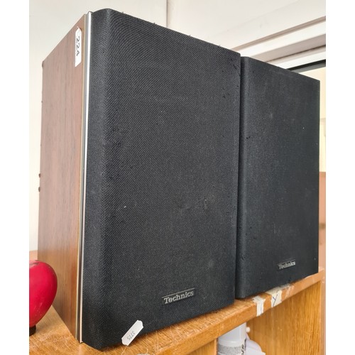 224 - A pair of Technics 2 way speaker system. Model no. SB-RI.