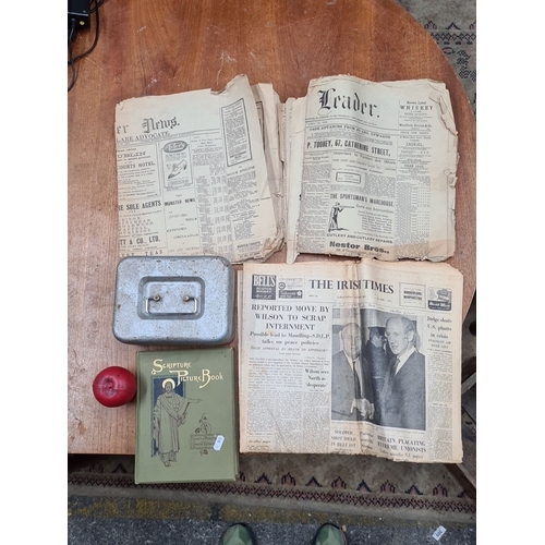 755 - A lovely vintage wooden crate containing vintage newspapers including The Irish Independent, Tuesday... 