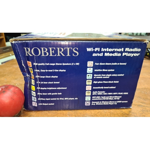 762 - A Roberts WM-201 Wi-Fi Internet Radio and Media Player. Features full-range stereo speakers, large d... 