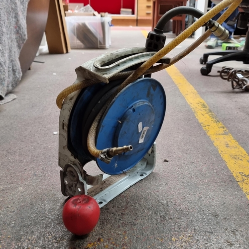 908 - A vintage high quality water hose reel.