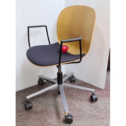 669 - Star Lot: The Swedish designed RBM Noor 6075 Meeting Chair is the ideal chair for people who work in... 