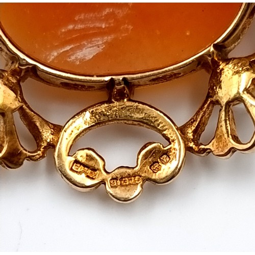 4 - A very pretty nine carat gold cameo brooch set with pearl accents. Dimensions: 3.5 x 2.5 cms. Total ... 