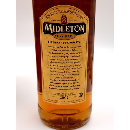 543 - Super Star Lot : A sealed 700CL bottle of Midleton Very Rare Irish Whiskey. Year - 2007. Signed by M... 