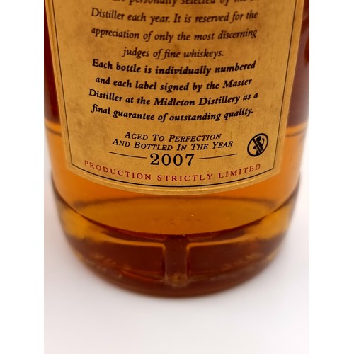 543 - Super Star Lot : A sealed 700CL bottle of Midleton Very Rare Irish Whiskey. Year - 2007. Signed by M... 