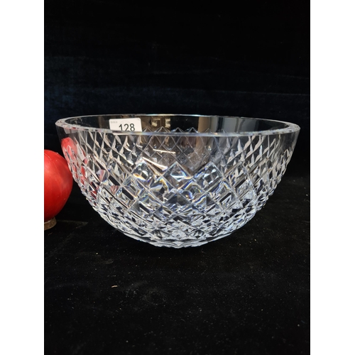 128 - A beautiful heavy Waterford Crystal bowl in good condition and stamped with acid mark to base.