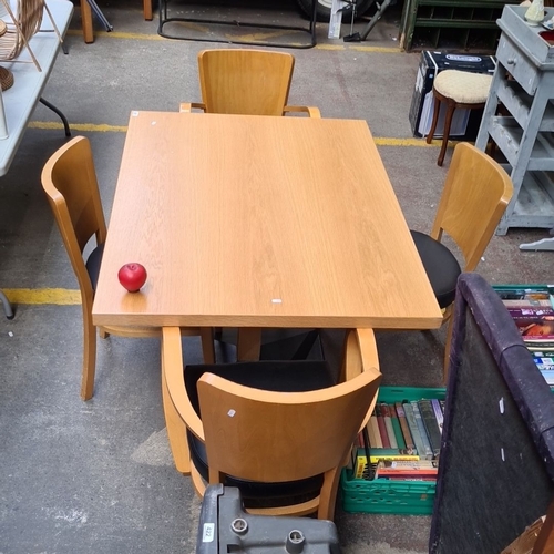 994 - Star Lot : A Lovely very clean Italian Designer table and chairs by Pedralia including a contemporar... 