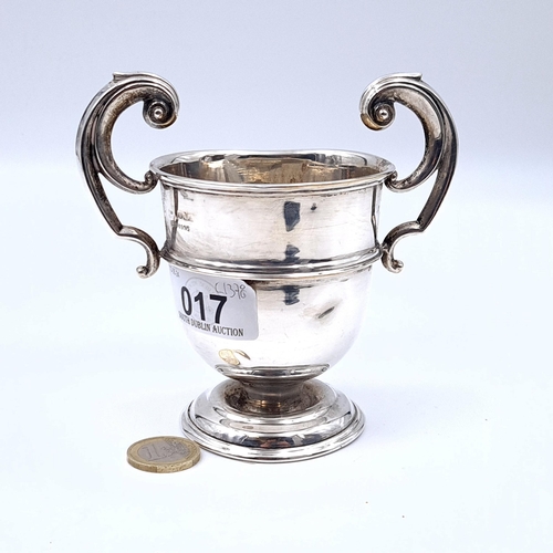 17 - Star lot : A very nice example of an Irish silver hallmarked Dublin - presentation cup marked 'Weir ... 