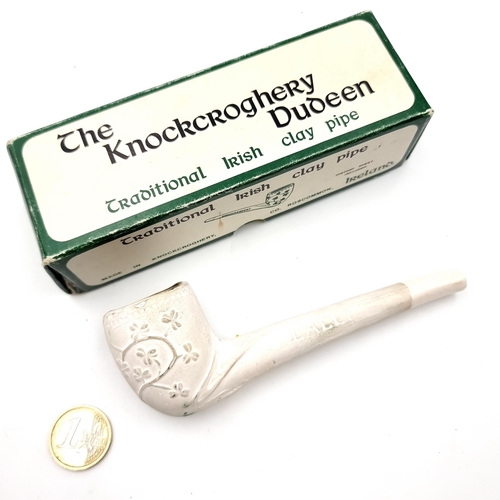 901 - A sweet Traditional Irish Clay Pipe, Made in Knockcroghery, County Roscommon.