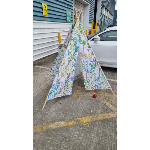 839 - A sweet children's play tent / teepee featuring animal themed patterns in colourful children's colou... 