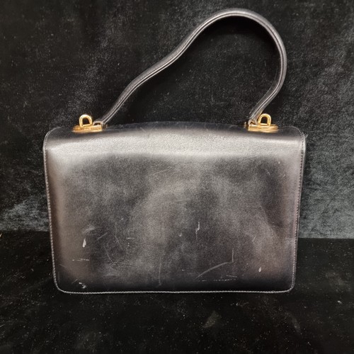 239 - A super stylish genuine vinatge Pierre Cardin black leather designer ladies handbag, in excellent co... 