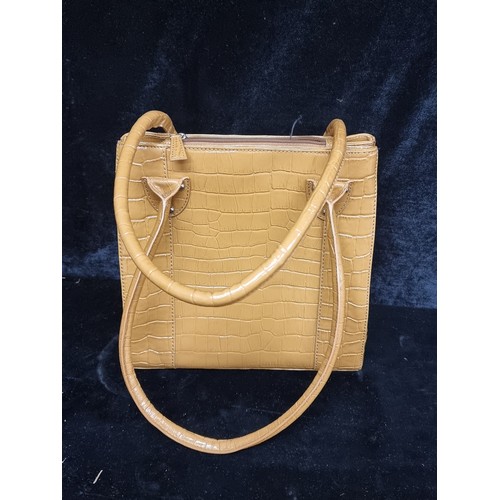 251 - A lovely designer Osprey London tan leather croc tote handbag. Similar models retailing €385+ on web... 