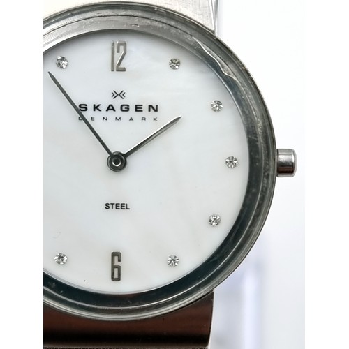 609 - A Skagen of Denmark wristwatch with associated mesh bracelet. Had a few Skagen's greta watches, very... 