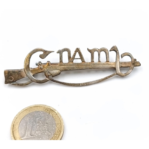45 - Star Lot : A rare original Irish Cumann Na mBan Rifle Gun Pin Badge. Dimensions - 6 x 2 cms. Weight ... 
