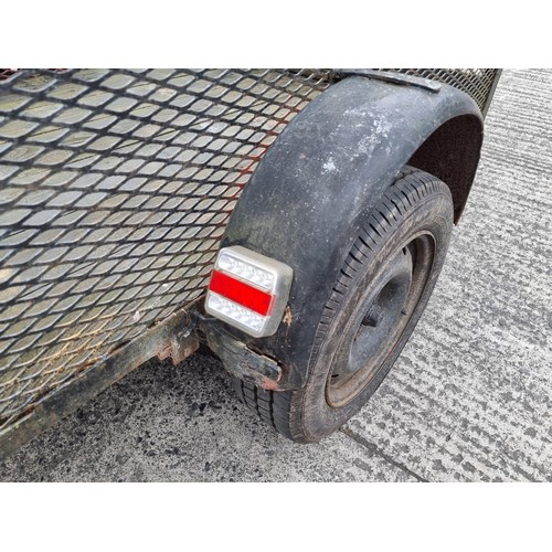 1170 - Star Lot : An excellent wheeled metal trailer to attach onto car / truck or any vehicle via tow bar.... 