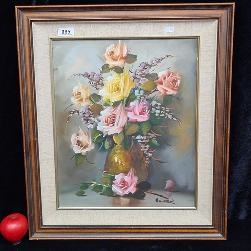 65 - A delightful original oil on canvas painting. Features a still life botanical study of flowers in a ... 